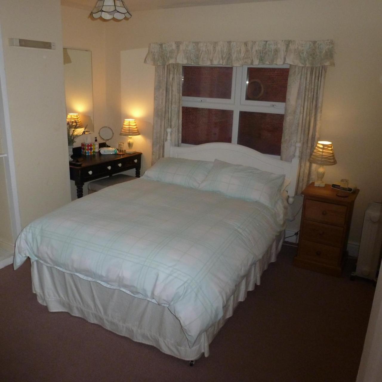 Bed and Breakfast The Garden House Grittleton Esterno foto