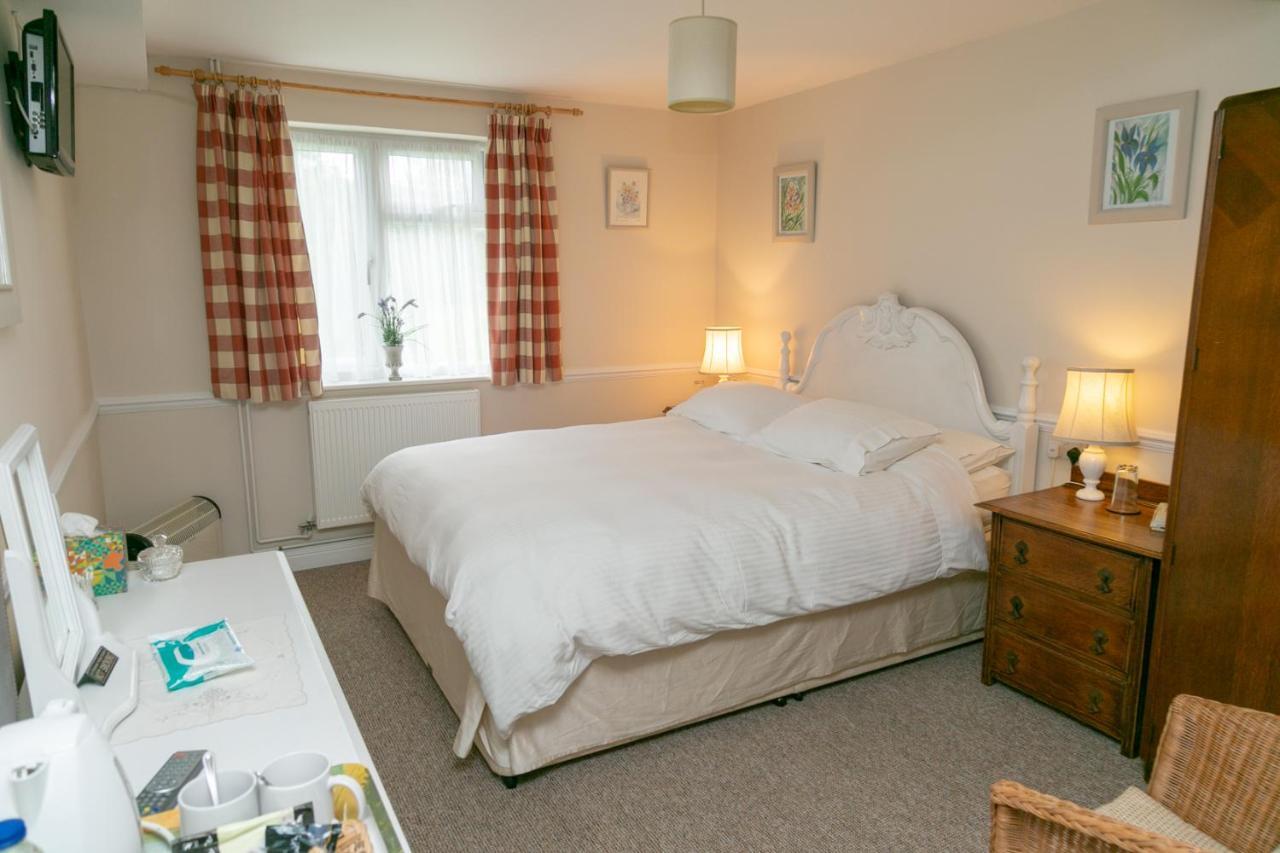 Bed and Breakfast The Garden House Grittleton Esterno foto